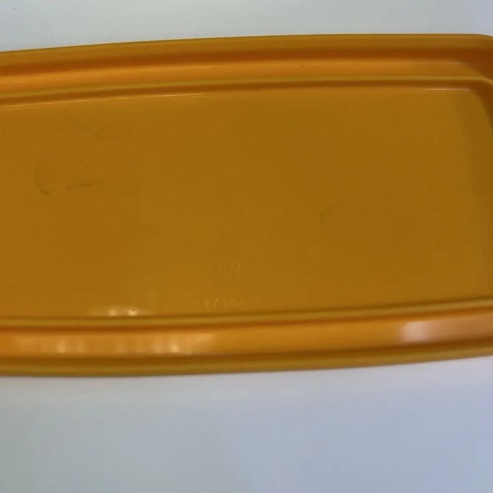 Tupperware Orange Yellow Fridgesmart 1.5 Cup Rectangular Vented Container 4735A